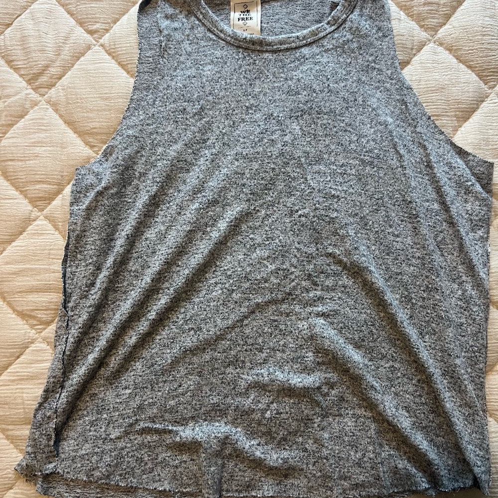 Women's Gray Sleeveless Top